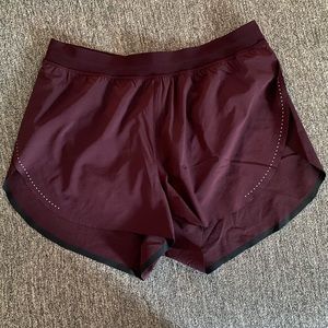 Lululemon find your pace shorts 3” lined
